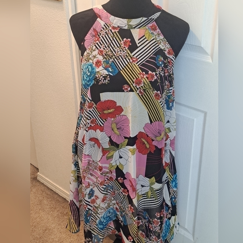 Betsey Johnson Floral Halter Style Swing Dress    Size 8